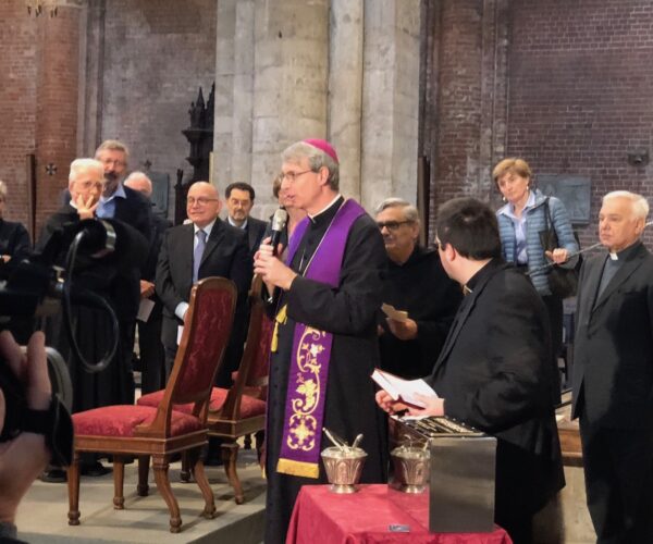 Benedizione da parte del Vescovo di Pavia Corrado Sanguineti