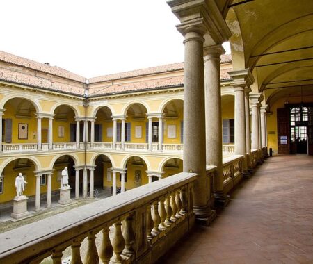 University building, Statues courtyard - The Theological also known Statues courtyard, built by Leopoldo Pollack during the eighteenth-century renovation, started in 1785 and completed by Giuseppe Marchesi